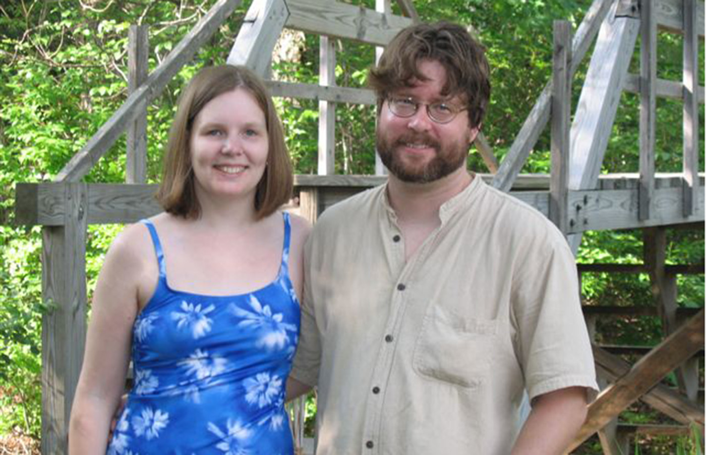 Meredith and Jay arm-in-arm