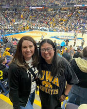 Hsu Blatman and Sarah Hughes at a Basketball game
