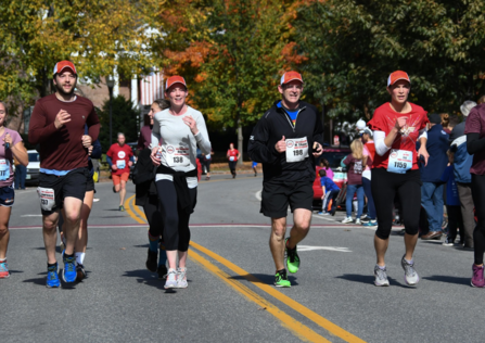 Residents and faculty running in the Children's Hospital at Dartmouth Hitchcock HERO race